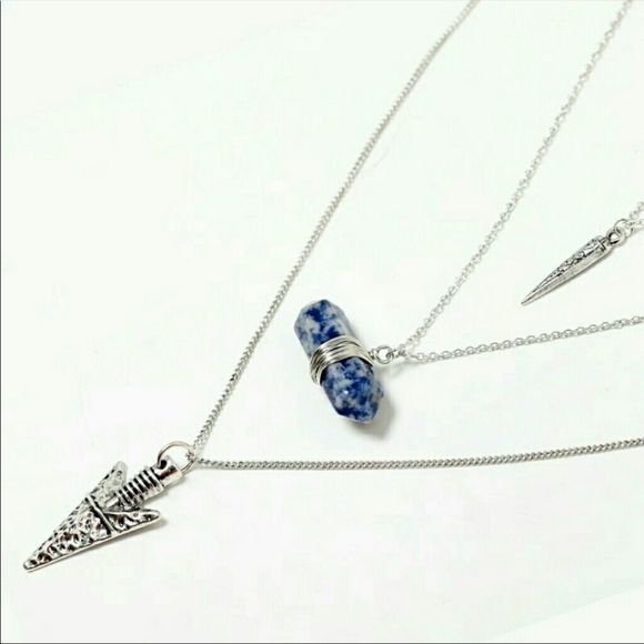 Layered three tier arrowhead necklace - Picture 4 of 4
